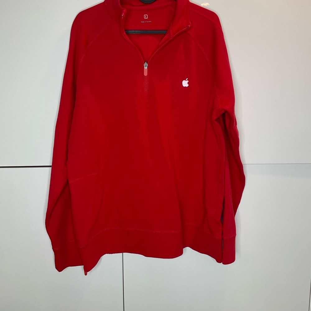 Apple staff uniform pullover sweatshirt quarter zip Red large